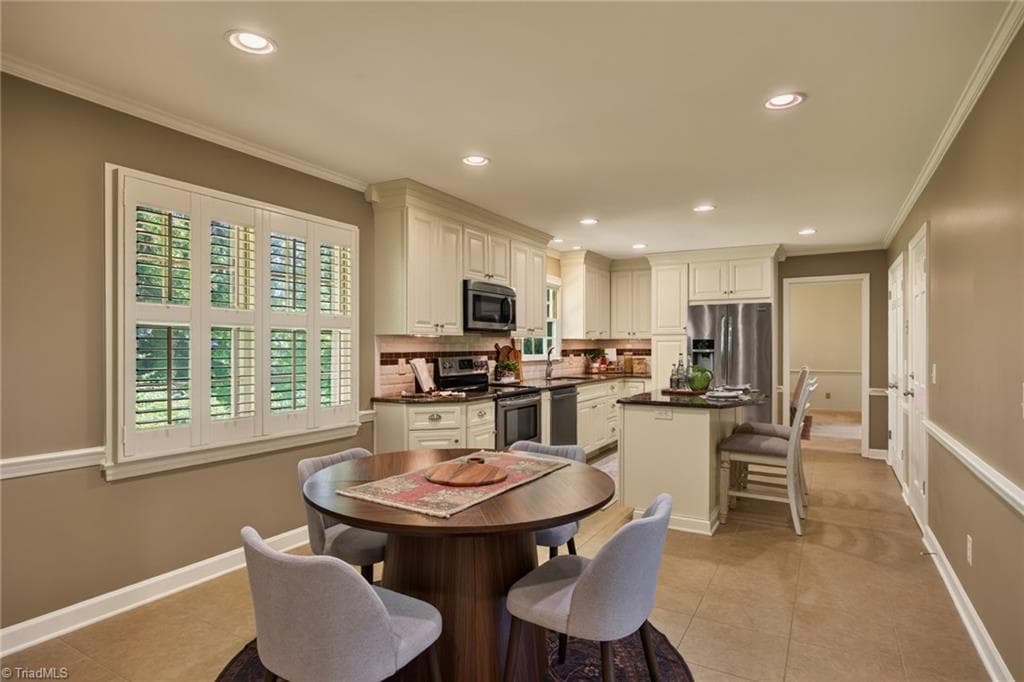 Stick/Site Built at 805 Chartwell Circle, Winston-Salem NC 27106, Winston-Salem, photo 15 of 43
