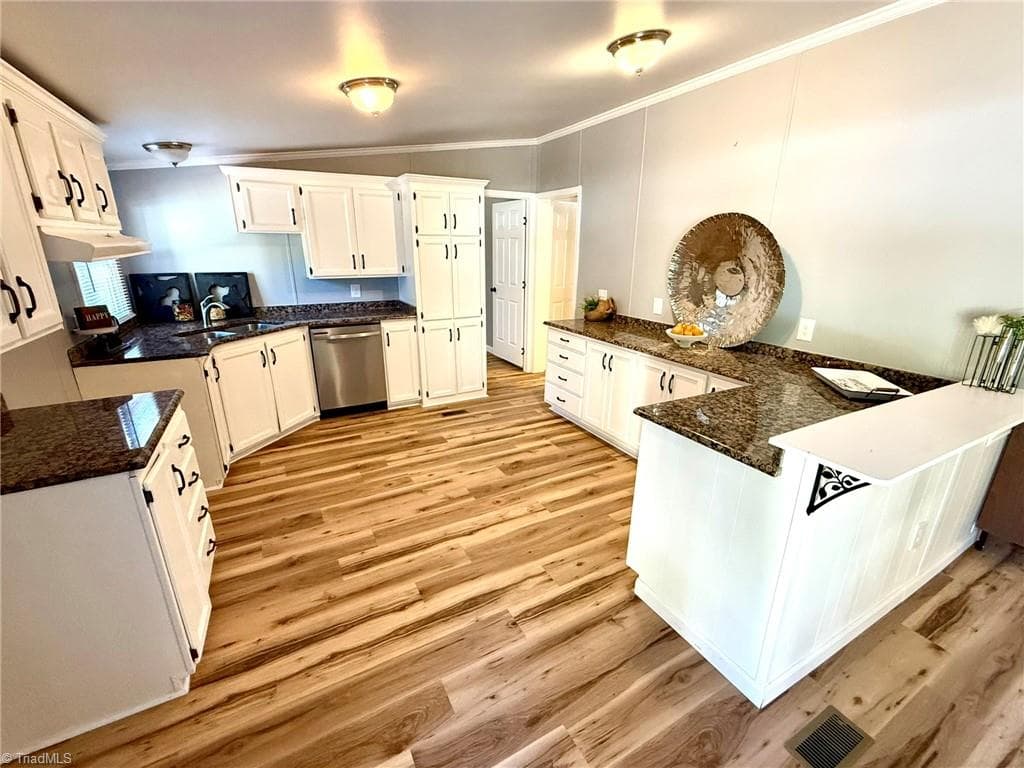 Manufactured Home at 169 Casa Bella Drive, Advance NC 27006, Advance, photo 6 of 26