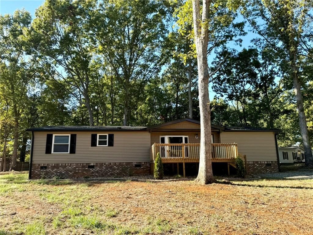 169 Casa Bella Drive, Advance NC 27006