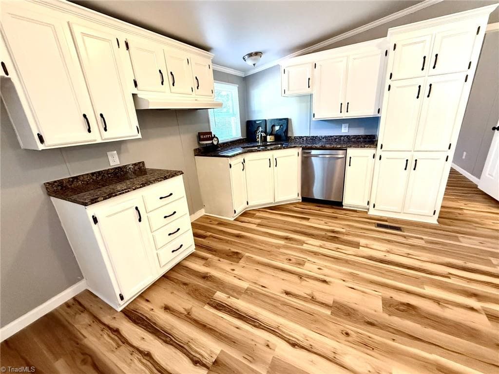 Manufactured Home at 169 Casa Bella Drive, Advance NC 27006, Advance, photo 9 of 26