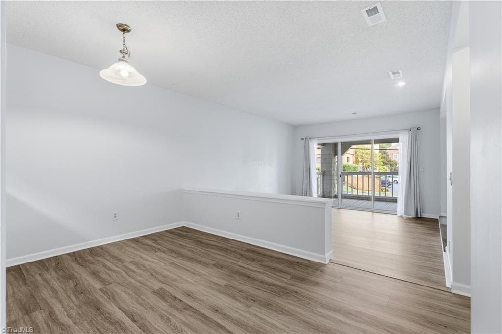 Stick/Site Built at 239 Oakwood Court, Winston-Salem NC 27103, Winston-Salem, photo 2 of 33