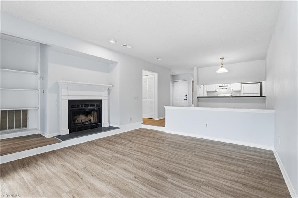 239 Oakwood Court, Winston-Salem NC 27103
