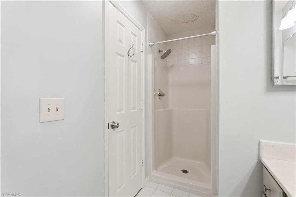Stick/Site Built at 239 Oakwood Court, Winston-Salem NC 27103, Winston-Salem, photo 30 of 33