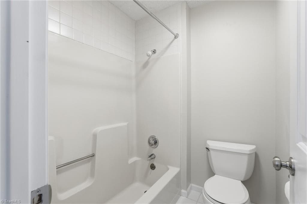 Stick/Site Built at 239 Oakwood Court, Winston-Salem NC 27103, Winston-Salem, photo 19 of 33