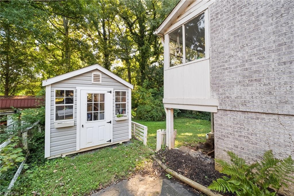 Stick/Site Built at 1115 Madison Avenue, Winston-Salem NC 27103, Winston-Salem, photo 32 of 37