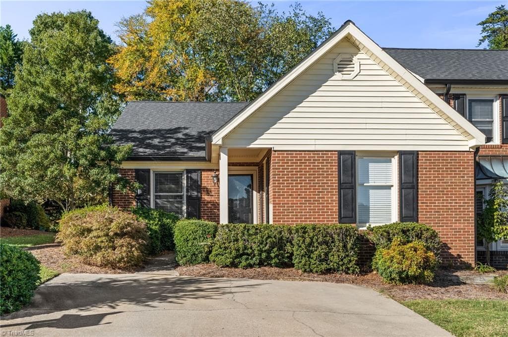 1734 Ternberry Road, High Point NC 27262