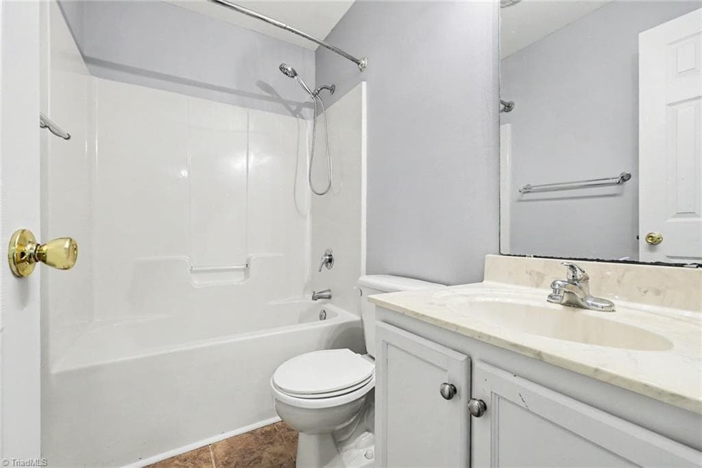 Stick/Site Built at 933 Londonderry Drive, High Point NC 27265, photo 25 of 31