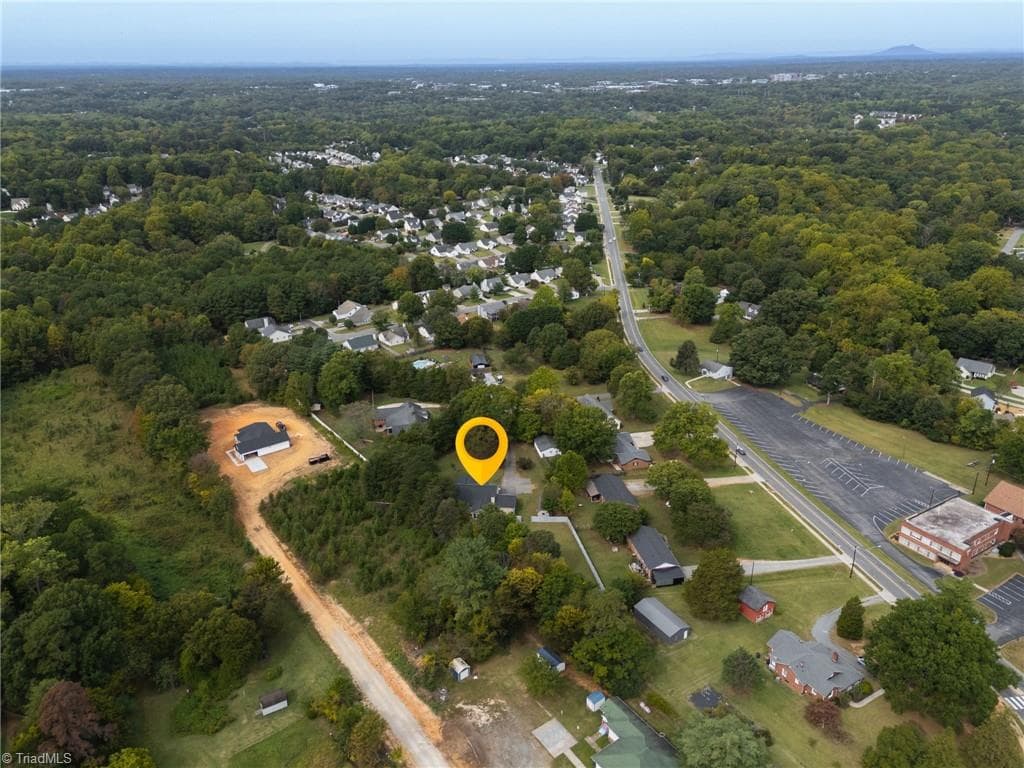 Stick/Site Built at 2095 Ardmore Court, Winston-Salem NC 27127, Winston-Salem, photo 43 of 45