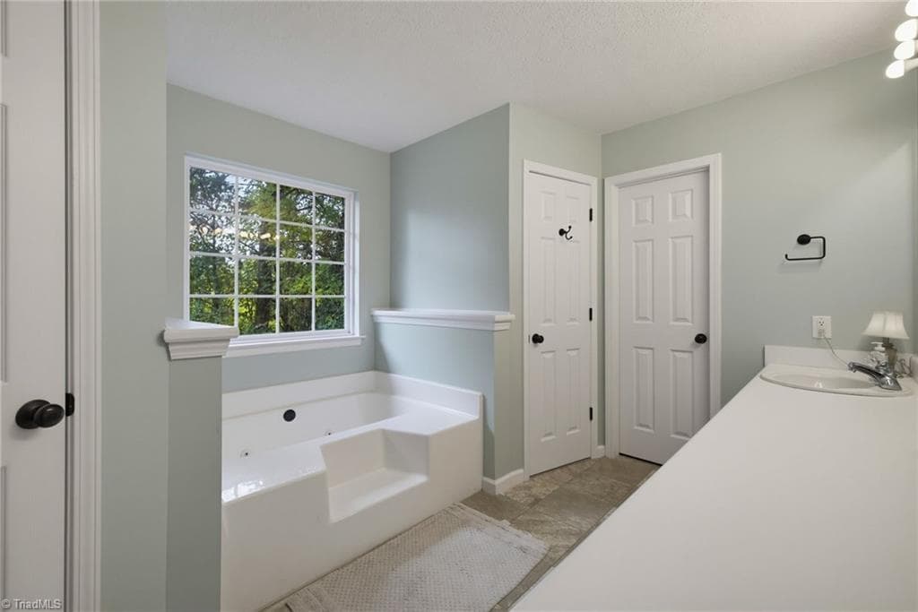 Stick/Site Built at 2095 Ardmore Court, Winston-Salem NC 27127, Winston-Salem, photo 22 of 45