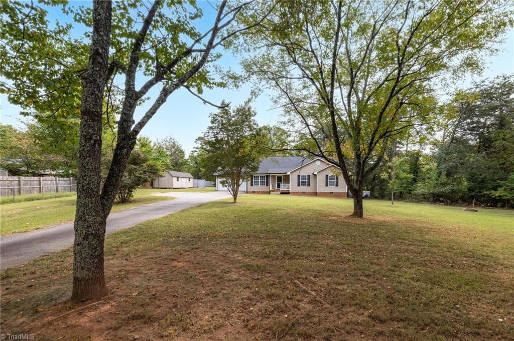Stick/Site Built at 2095 Ardmore Court, Winston-Salem NC 27127, Winston-Salem, photo 3 of 45