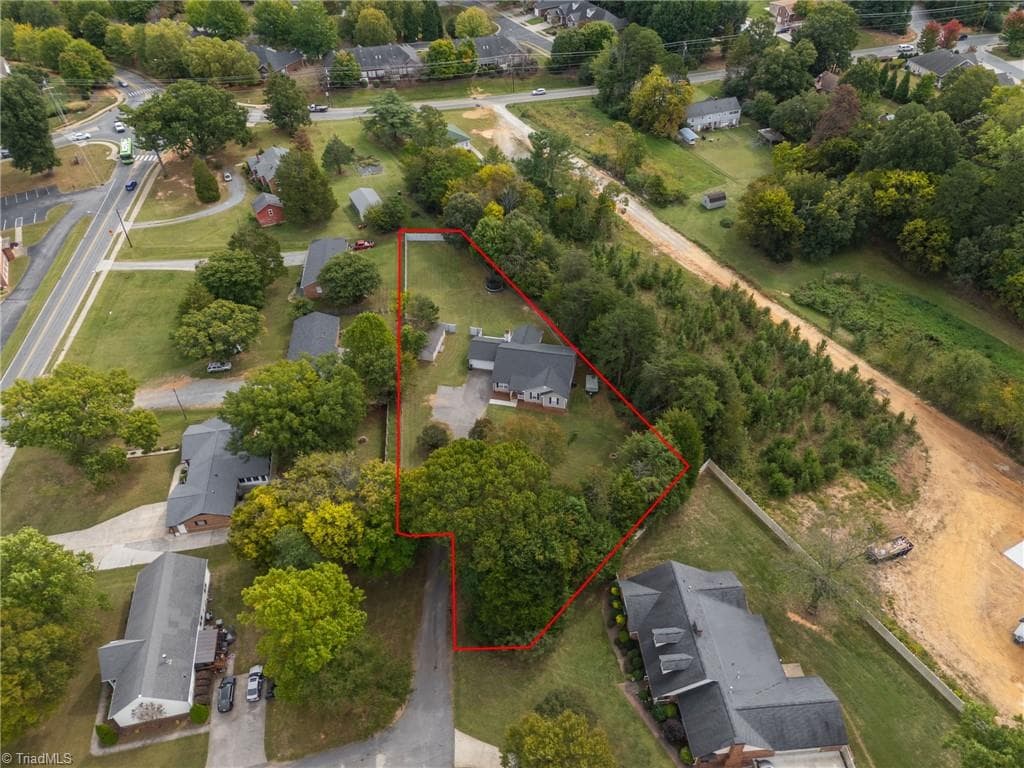 Stick/Site Built at 2095 Ardmore Court, Winston-Salem NC 27127, Winston-Salem, photo 40 of 45