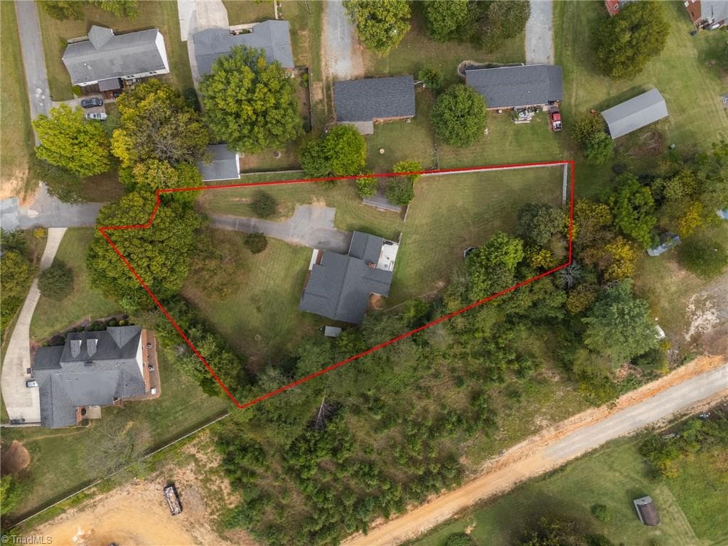 Stick/Site Built at 2095 Ardmore Court, Winston-Salem NC 27127, Winston-Salem, photo 39 of 45
