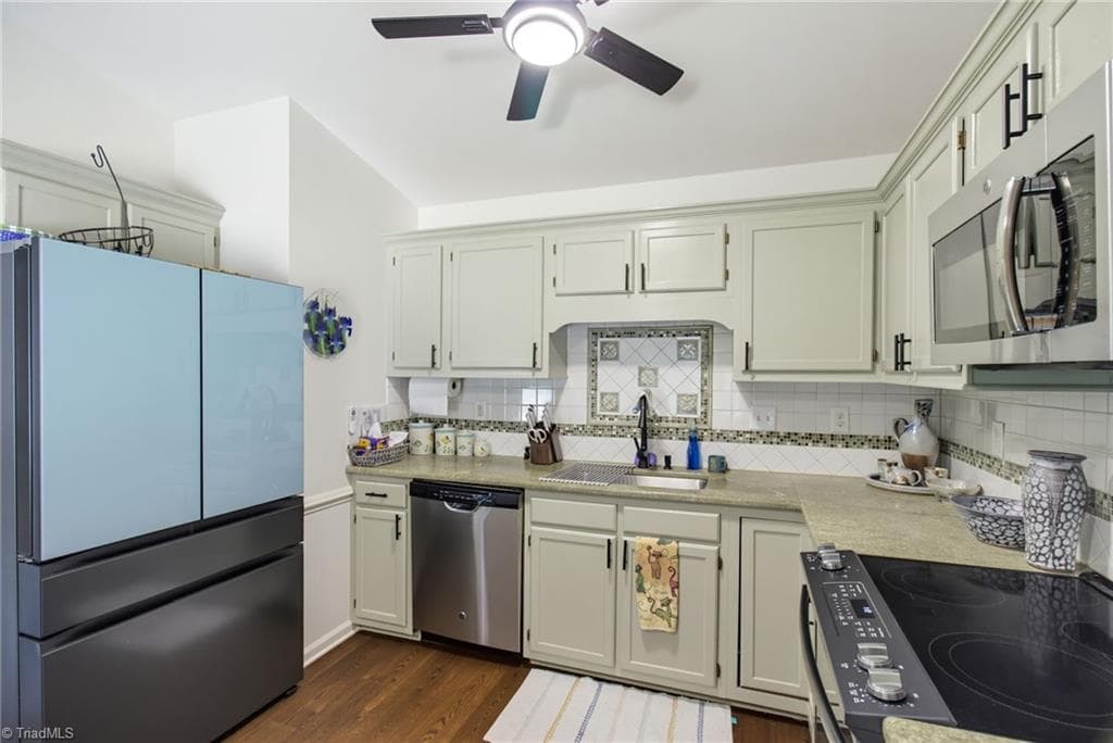 Stick/Site Built at 24 Collwood Court, Greensboro NC 27409, photo 15 of 28