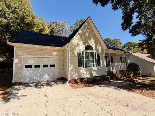 Stick/Site Built at 3805 Wayne Avenue, Winston-Salem NC 27104, Winston-Salem, photo 2 of 50