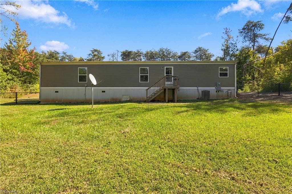 Manufactured Home at 10444 Park Springs Road, Ruffin NC 27326, Ruffin, photo 23 of 25