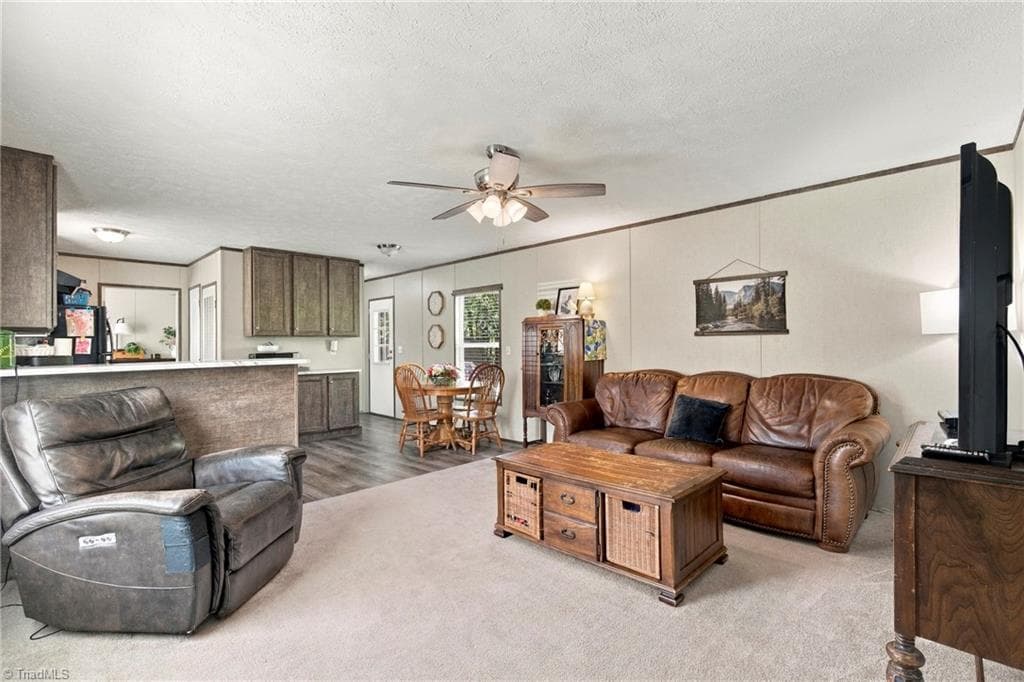 Manufactured Home at 10444 Park Springs Road, Ruffin NC 27326, Ruffin, photo 2 of 25