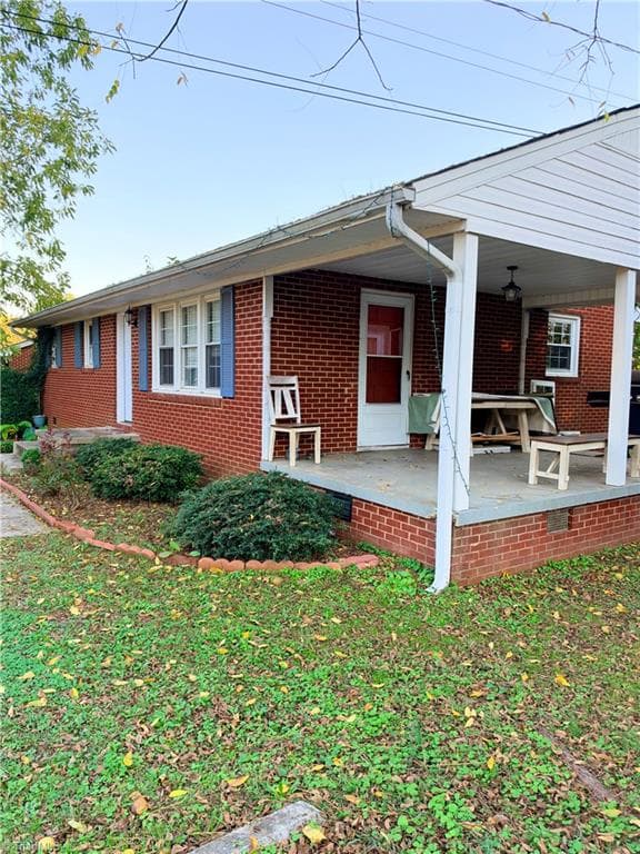 Stick/Site Built at 2301 Roger Street, Burlington NC 27217, Burlington, photo 2 of 10