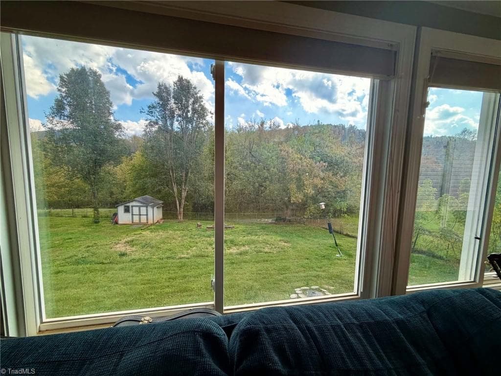Manufactured Home at 275 Price Road, Moravian Falls NC 28654, photo 17 of 40