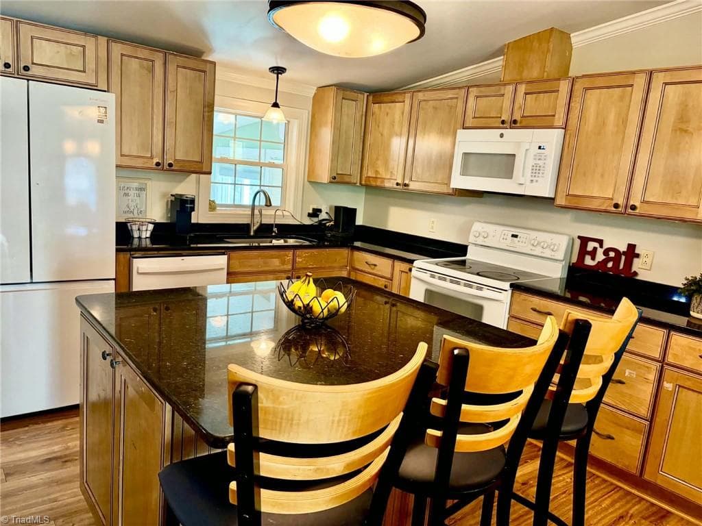 Manufactured Home at 275 Price Road, Moravian Falls NC 28654, photo 12 of 40