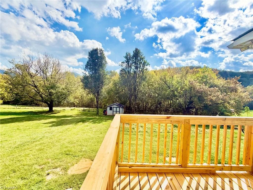 Manufactured Home at 275 Price Road, Moravian Falls NC 28654, photo 26 of 40