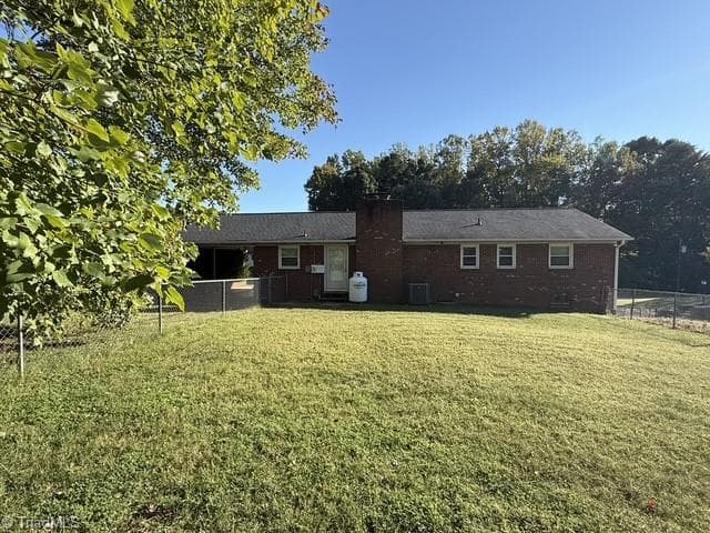 Stick/Site Built at 136 Dublin Drive, Winston-Salem NC 27107, Winston-Salem, photo 7 of 23