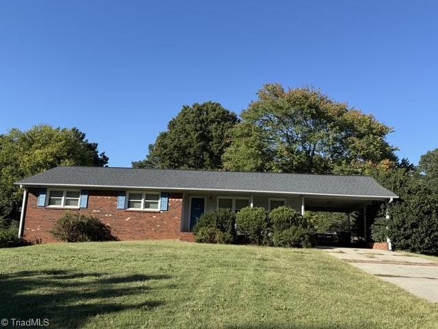 Stick/Site Built at 136 Dublin Drive, Winston-Salem NC 27107, Winston-Salem, photo 3 of 23