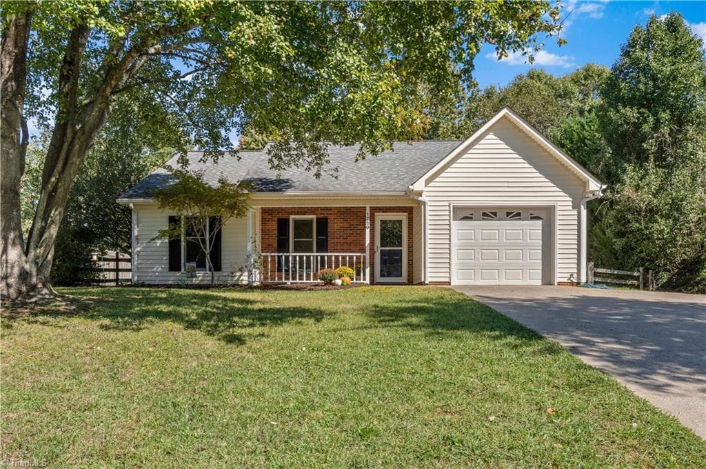1759 Harper Spring Drive, Clemmons NC 27012