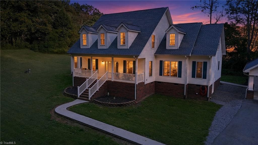 Modular at 151 Robertson Drive, Taylorsville NC 28681, Taylorsville, photo 2 of 45