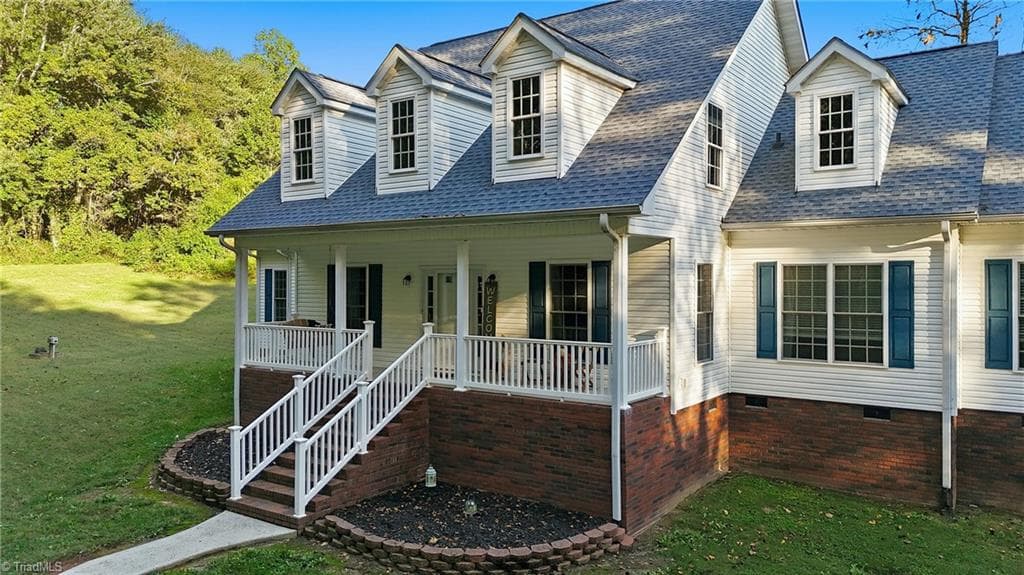 Modular at 151 Robertson Drive, Taylorsville NC 28681, Taylorsville, photo 3 of 45