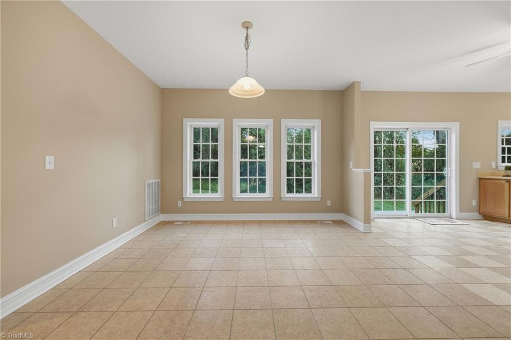 Modular at 151 Robertson Drive, Taylorsville NC 28681, Taylorsville, photo 10 of 45