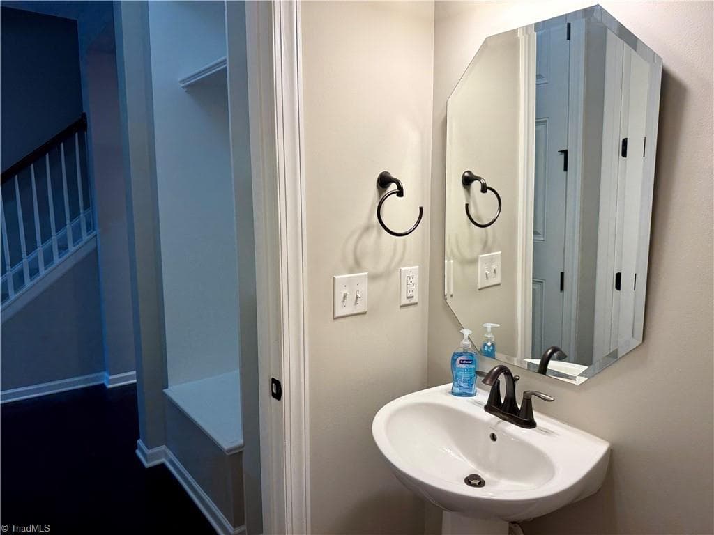 Stick/Site Built at 9441 Glenburn Lane, Charlotte NC 28278, Charlotte, photo 11 of 50