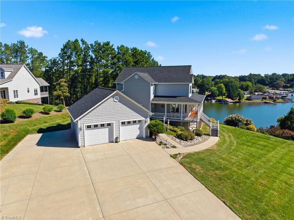 Stick/Site Built at 687 Sam Poole Lane, Taylorsville NC 28681, photo 2 of 46