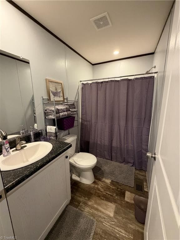 Manufactured Home at 487 Mars Mountain Place, Boomer NC 28606, photo 12 of 15