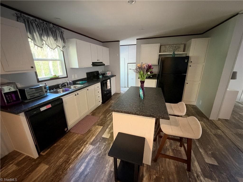 Manufactured Home at 487 Mars Mountain Place, Boomer NC 28606, photo 5 of 15