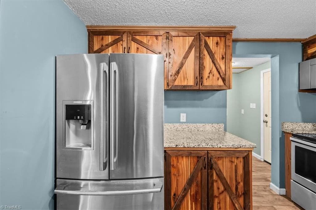 Manufactured Home at 7775 Riverside Road, Seagrove NC 27341, Seagrove, photo 12 of 43