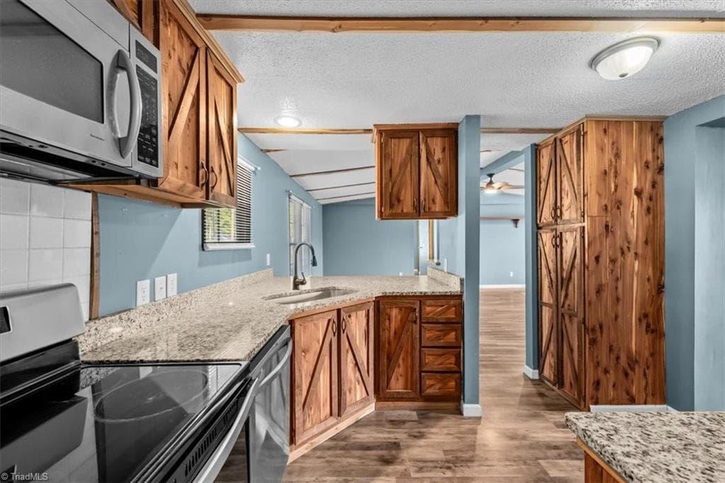 Manufactured Home at 7775 Riverside Road, Seagrove NC 27341, Seagrove, photo 11 of 43