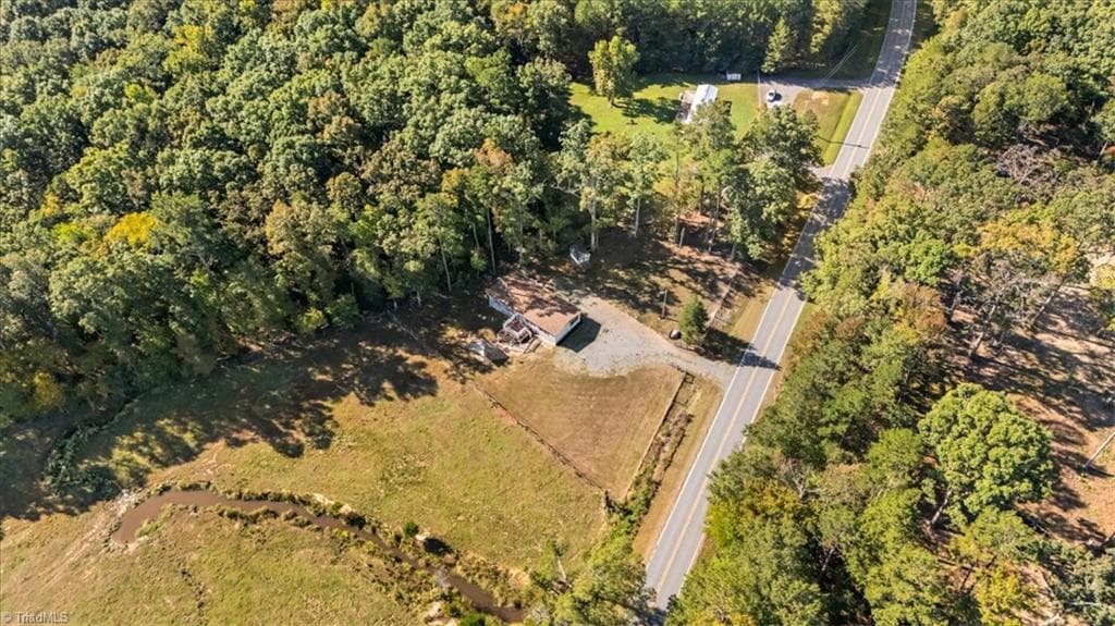 Manufactured Home at 7775 Riverside Road, Seagrove NC 27341, Seagrove, photo 40 of 43