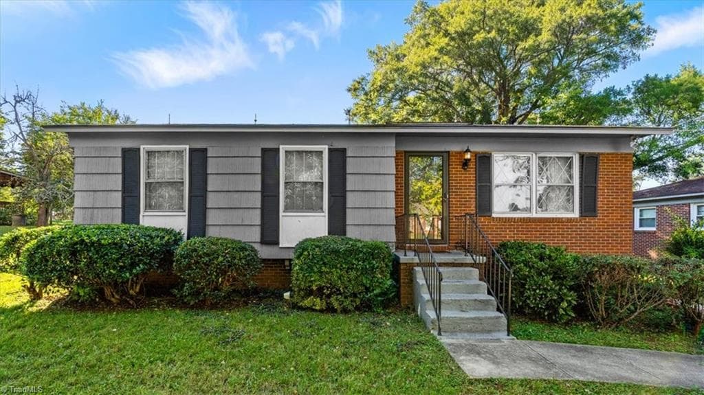 1505 Woodbriar Avenue, Greensboro NC 27405