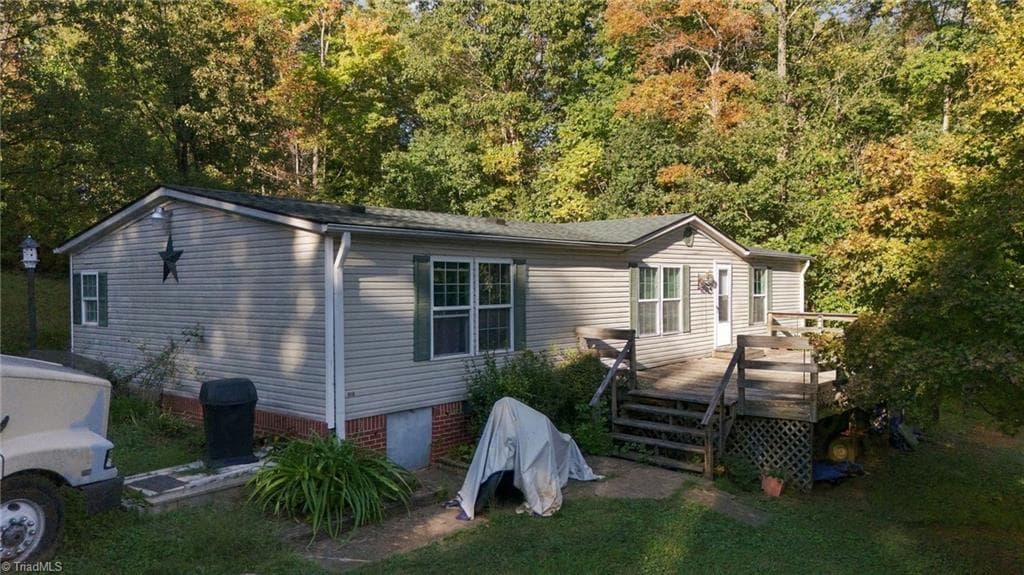 Manufactured Home at 3921 S NC Highway 8, Walnut Cove NC 27052, Walnut Cove, photo 2 of 34