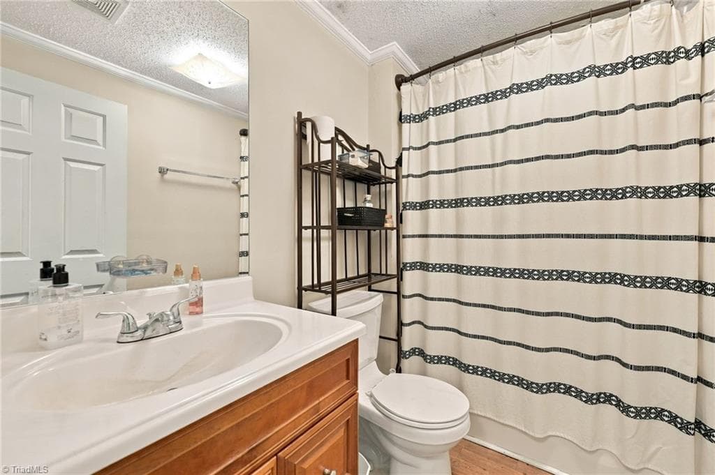 Manufactured Home at 3921 S NC Highway 8, Walnut Cove NC 27052, Walnut Cove, photo 13 of 34