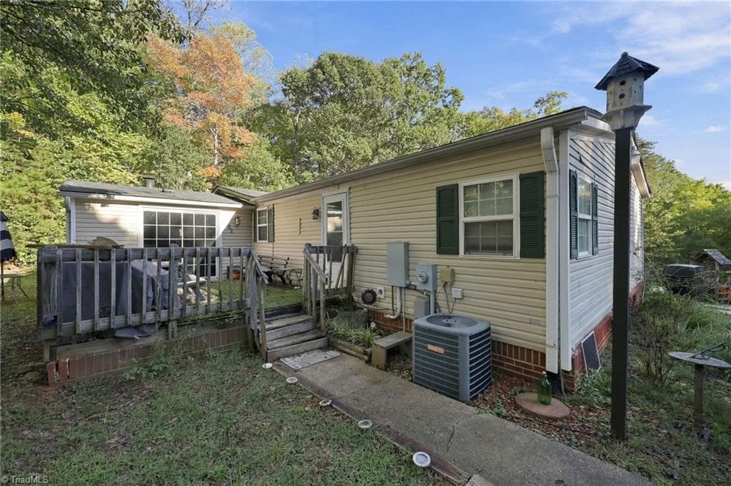 Manufactured Home at 3921 S NC Highway 8, Walnut Cove NC 27052, Walnut Cove, photo 22 of 34