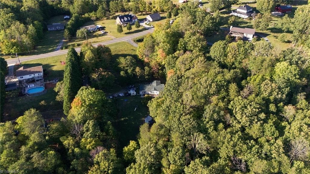 Manufactured Home at 3921 S NC Highway 8, Walnut Cove NC 27052, Walnut Cove, photo 31 of 34