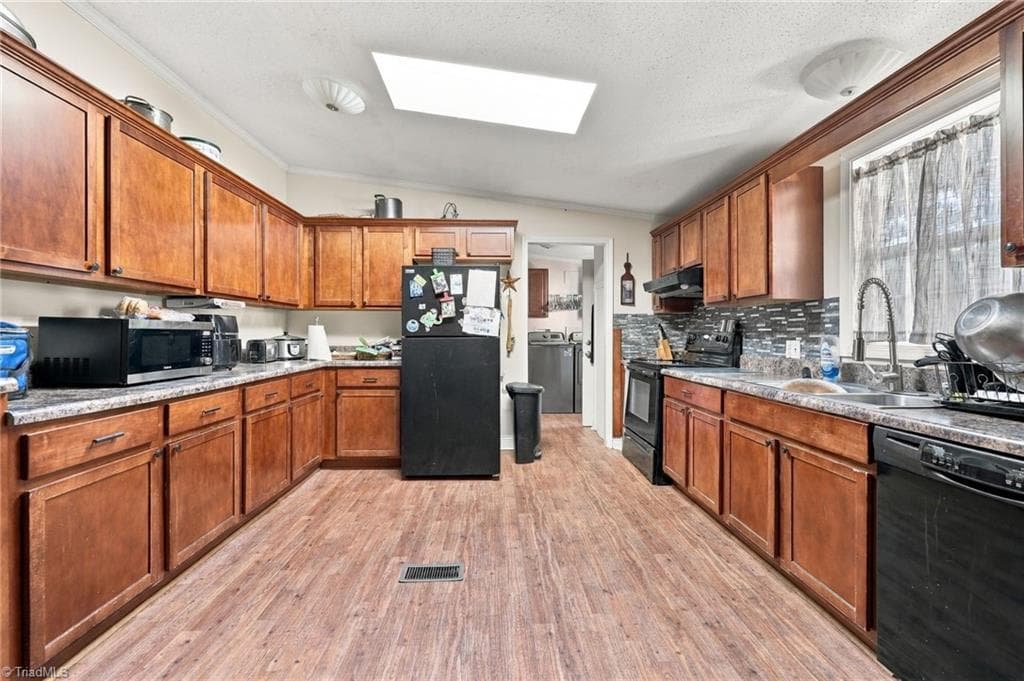 Manufactured Home at 3921 S NC Highway 8, Walnut Cove NC 27052, Walnut Cove, photo 8 of 34