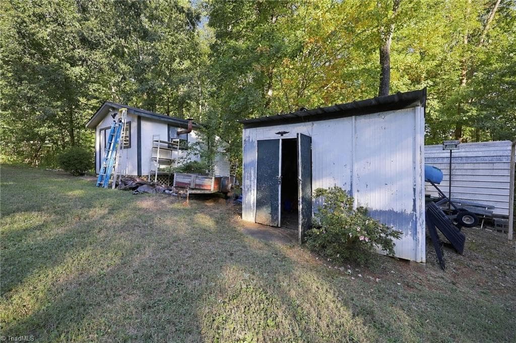 Manufactured Home at 3921 S NC Highway 8, Walnut Cove NC 27052, Walnut Cove, photo 25 of 34