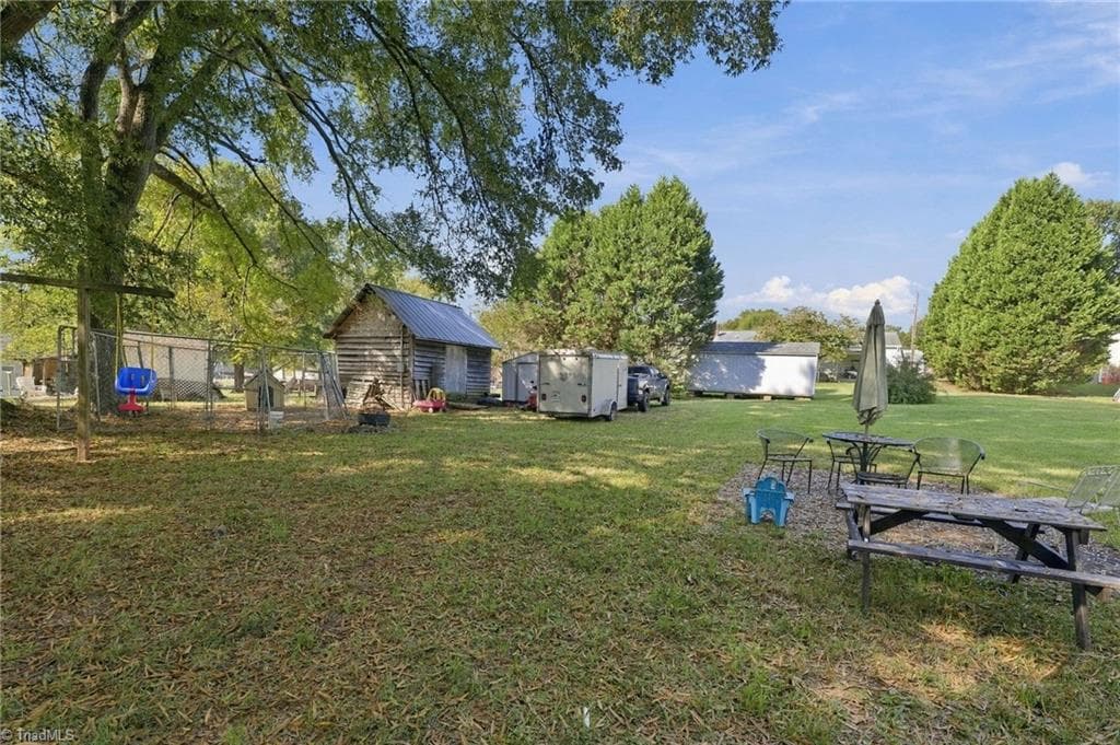 Stick/Site Built at 310 4th Avenue, Mayodan NC 27027, photo 28 of 29