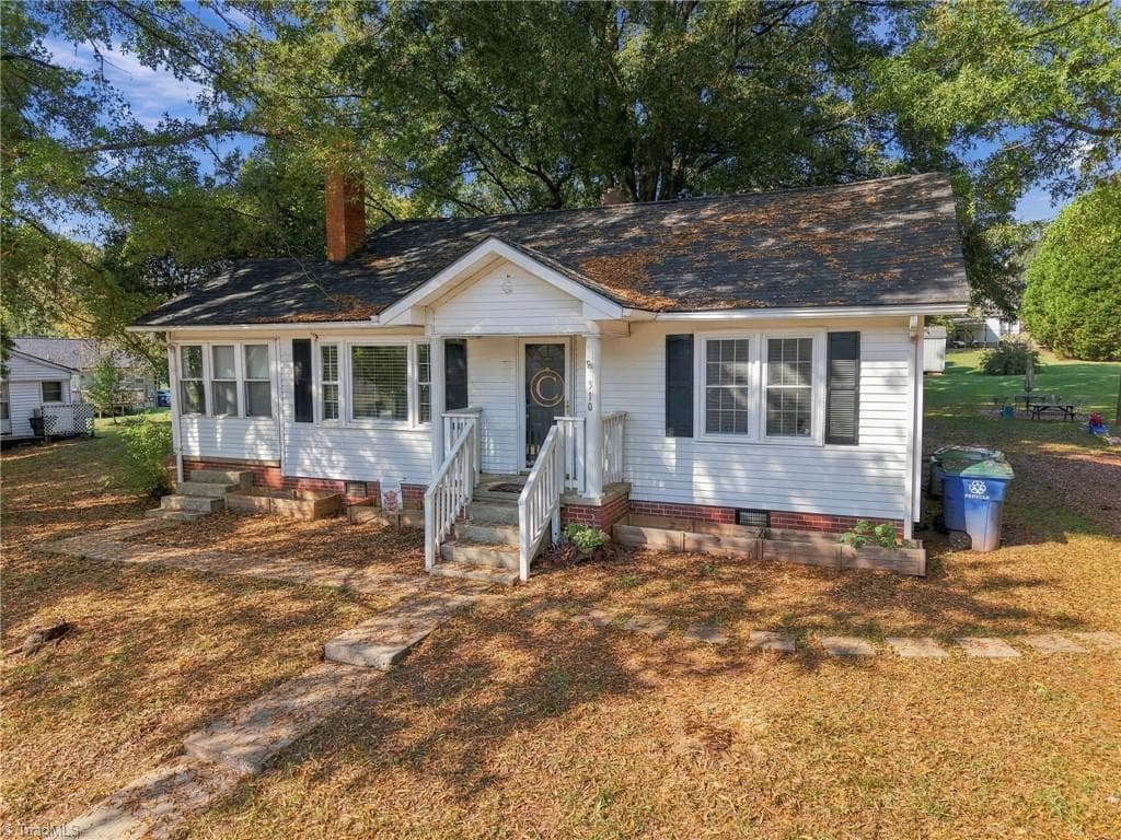 Stick/Site Built at 310 4th Avenue, Mayodan NC 27027, photo 4 of 29
