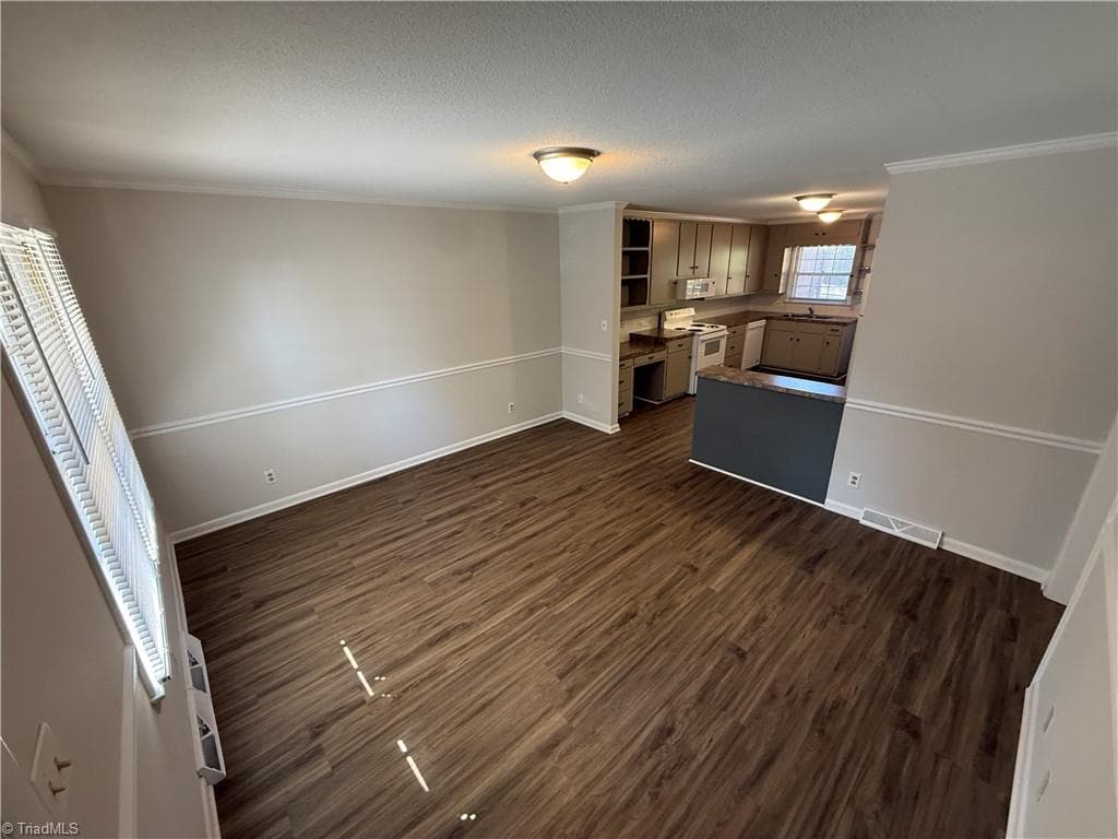 Multi Family at 115 N Gordon Drive # 5, Winston-Salem NC 27104, photo 3 of 12