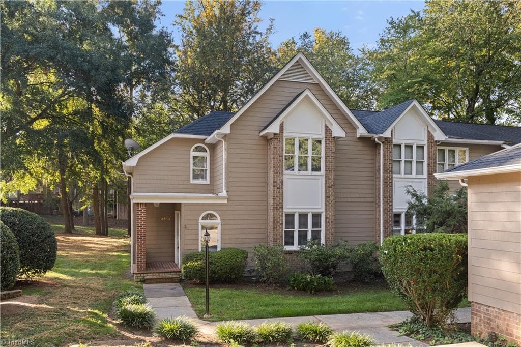 4564 Fernhaven Circle, Winston-Salem NC 27104