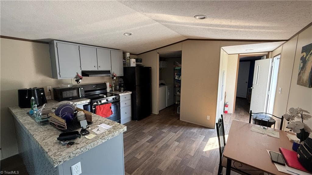 Manufactured Home at 310 Springfield Road, Pilot Mountain NC 27041, Pilot Mountain, photo 6 of 15