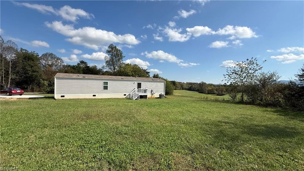 Manufactured Home at 310 Springfield Road, Pilot Mountain NC 27041, Pilot Mountain, photo 3 of 15